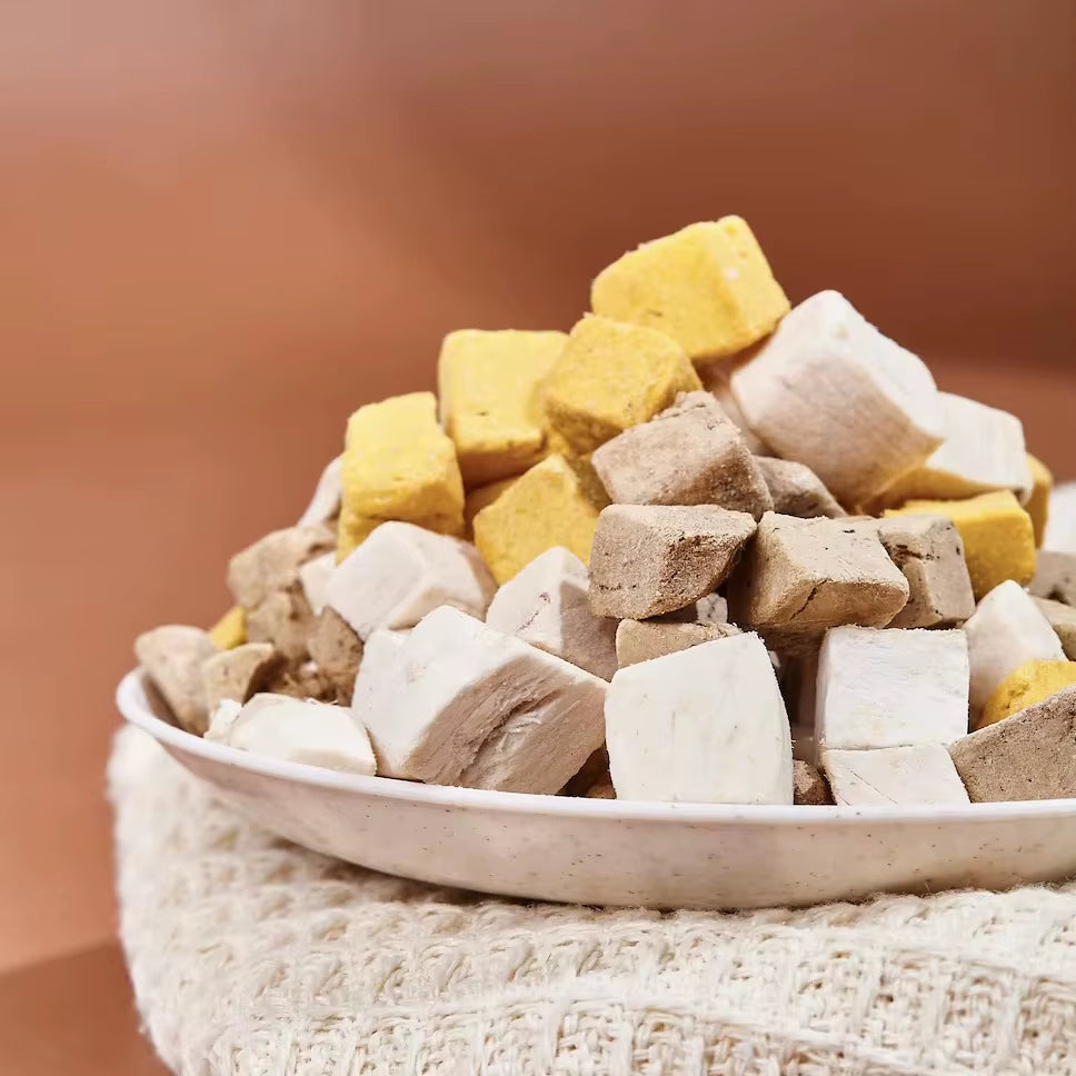 Waita Freeze Dried Mixed Cube Treats for Cats and Dogs - High Protein Duck Liver, Chicken & Egg Yolk - 70G Healthy Pet Reward